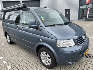 Foto 17 van Volkswagen Transporter Kombi 2.5 TDI 300 Highline Bus Camper
