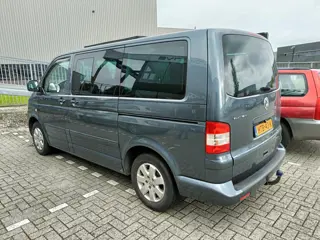 Foto 13 van Volkswagen Transporter Kombi 2.5 TDI 300 Highline Bus Camper
