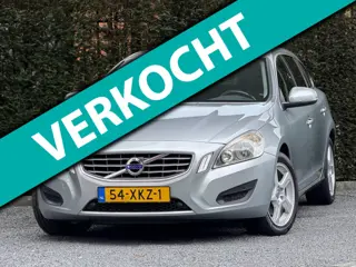 Volvo V60 1.6 T3 Momentum | TRKHAAK | PDC | CRUISE | SCHUIFDK