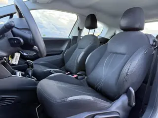 Foto 13 van Peugeot 208 1.0 PureTech Access | Airco | Dealer Onderhouden