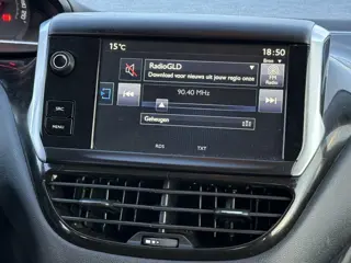 Foto 11 van Peugeot 208 1.0 PureTech Access | Airco | Dealer Onderhouden