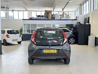 Foto 14 van Toyota Aygo 1.0 VVT-i x-fun| NL| 1 Eig | Airco| C.V | Bluetooth |