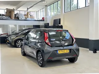 Foto 16 van Toyota Aygo 1.0 VVT-i x-fun| NL| 1 Eig | Airco| C.V | Bluetooth |