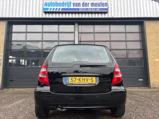 Foto 16 van Mercedes-Benz A-klasse 150 Classic AIRCO, alle onderhoud aanwezig!