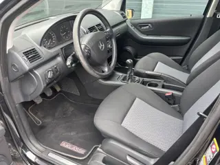 Foto 15 van Mercedes-Benz A-klasse 150 Classic AIRCO, alle onderhoud aanwezig!