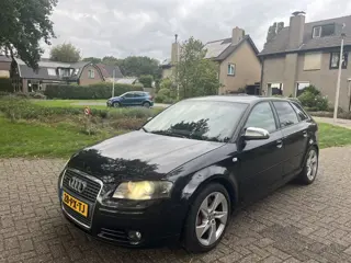 Foto 12 van Audi A3 Sportback A3 3.2V6 Quatr Stron Alcantara Bluet Clima 250PK