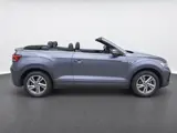 Foto 27 van Volkswagen T-Roc Cabrio 1.5 TSI 150pk DSG R-Line Navigatie Apple Carplay / Android Auto Parkeersenso