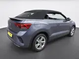 Foto 30 van Volkswagen T-Roc Cabrio 1.5 TSI 150pk DSG R-Line Navigatie Apple Carplay / Android Auto Parkeersenso