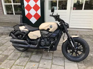 Benelli LEONCINO BOBBER 400 ABS E (bj 2026)