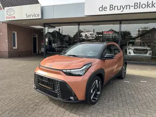 Toyota Aygo X Hybrid 115 envy stoelverwarming / keyless start / parkeersensoren voor + achter / Navi
