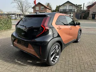 Foto 20 van Toyota Aygo X Hybrid 115 envy stoelverwarming / keyless start / parkeersensoren voor + achter / Navi