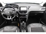 Foto 29 van Peugeot 2008 1.2 PureTech Allure Panodak, Cruise control, Navigatie, Climate contr, Bluetooth