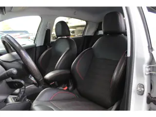 Foto 17 van Peugeot 208 1.2 PureTech GT-line Navigatie, PDC, Climate control, Cruisecontrol, Bluetooth