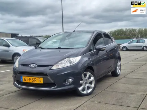 Ford Fiesta €2850,-1.6 Titanium 5D Apk 03/2027 Airco 120 Pk