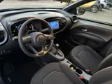 Foto 28 van Toyota Aygo X Hybrid 115 pulse stoelverwarming / keyless start / parkeersensoren voor + achter / Nav