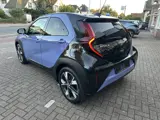 Foto 29 van Toyota Aygo X Hybrid 115 pulse stoelverwarming / keyless start / parkeersensoren voor + achter / Nav
