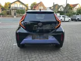 Foto 30 van Toyota Aygo X Hybrid 115 pulse stoelverwarming / keyless start / parkeersensoren voor + achter / Nav
