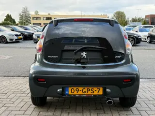 Foto 18 van Peugeot 107 1.0-12V XS! 5-Deurs! Airco! Nieuwe APK!