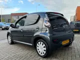 Foto 27 van Peugeot 107 1.0-12V XS! 5-Deurs! Airco! Nieuwe APK!