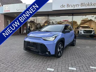 Toyota Aygo X Hybrid 115 pulse stoelverwarming / keyless start / parkeersensoren voor + achter / Nav
