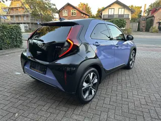 Foto 13 van Toyota Aygo X Hybrid 115 pulse stoelverwarming / keyless start / parkeersensoren voor + achter / Nav