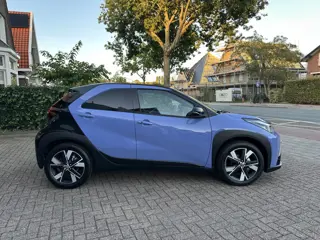 Foto 12 van Toyota Aygo X Hybrid 115 pulse stoelverwarming / keyless start / parkeersensoren voor + achter / Nav