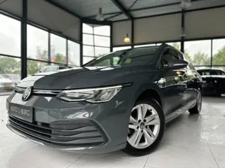 Foto 13 van Volkswagen Golf Variant 1.0 eTSI Life | Automaat | Adaptive Cruise | Navi | LMV | PDC | LED | Climat