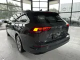 Foto 26 van Volkswagen Golf Variant 1.0 eTSI Life | Automaat | Adaptive Cruise | Navi | LMV | PDC | LED | Climat