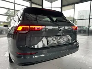 Foto 17 van Volkswagen Golf Variant 1.0 eTSI Life | Automaat | Adaptive Cruise | Navi | LMV | PDC | LED | Climat