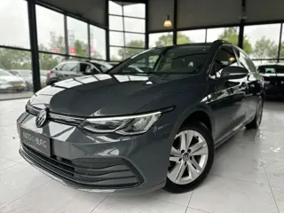 Foto 11 van Volkswagen Golf Variant 1.0 eTSI Life | Automaat | Adaptive Cruise | Navi | LMV | PDC | LED | Climat