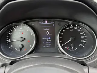 Foto 18 van Nissan Qashqai 1.2 Tekna | Nieuwe Distributie/19-inch/Stoel- en voorruitverwarming