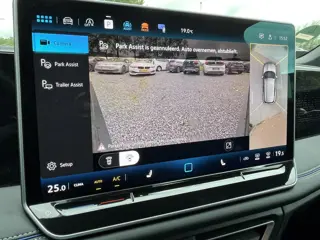 Foto 16 van Volkswagen Tiguan 1.5 eTSI 150pk DSG R-Line (Trekhaak,Camera,IQ,Harman)