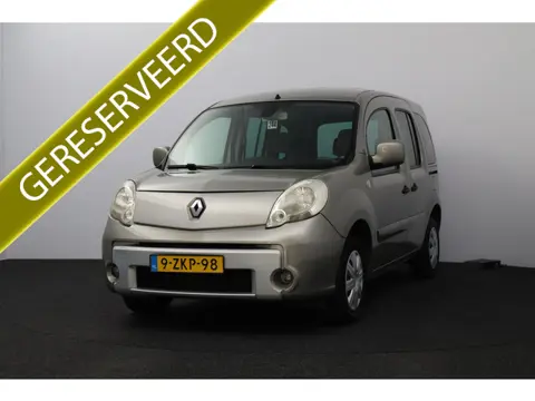 Renault Kangoo Family 1.6-16V Privilège/ HISTORIE!/ AUTOMAAT!/ Trekhaak/ 2X Schuifdeur/ Clima/ Cruis