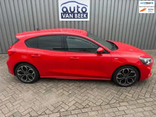 Ford Focus 1.0 EcoBoost Hybrid ST Line X Business