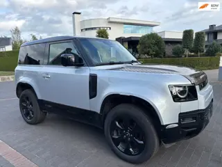 Land Rover Defender 90 3.0 D250 90 X-Dynamic SE 250 pk diesel grijs kenteken. SCHADE.