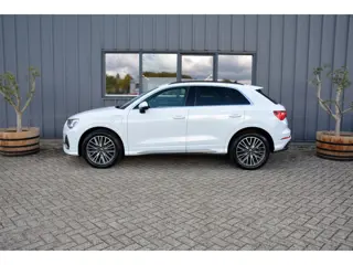 Foto 11 van Audi Q3 45 TFSI e 245pk S edition S Line * LED * Camera * Navi * ACC * ECC * Stuurverwarming * Leder