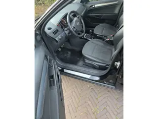 Foto 13 van Opel Astra Wagon 1.8 Cosmo (bj 2009)