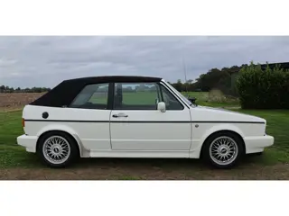 Foto 13 van Volkswagen Golf Cabriolet 1.8|APK-Nieuw|Leuke auto!