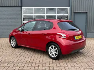 Foto 17 van Peugeot 208 1.2 VTi Style