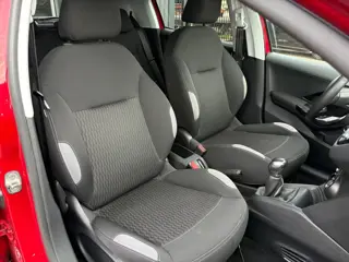 Foto 11 van Peugeot 208 1.2 VTi Style