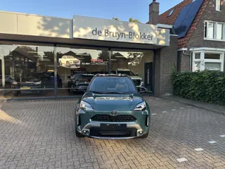 Foto 20 van Toyota Yaris Cross 1.5 Hybrid 130 Executive Bi-Tone elektrische achterklep / dodehoekdetectie / stoe