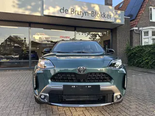 Foto 18 van Toyota Yaris Cross 1.5 Hybrid 130 Executive Bi-Tone elektrische achterklep / dodehoekdetectie / stoe
