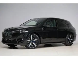 BMW IX XDrive50 High Executive 112 kWh | panoramadak skylounge | laser led | stoelkoeling | elek. tr