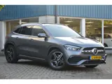 Foto 30 van Mercedes-Benz GLA 200 AMG Line PANORAMADAK | DISTRONIC | SFEERVERLICHTING | TREKHAAK | CAMERA | DAB