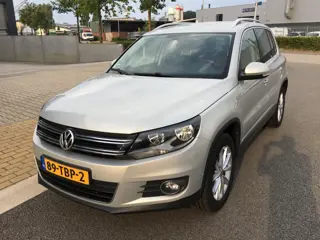 Volkswagen Tiguan 1.4 TSI Sport&Style NL Auto NAP, trekhaak, service boek aanwezig