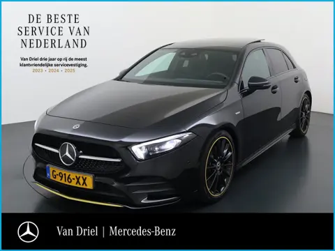 Mercedes-Benz A-Klasse A 250 AMG line | Pano Distronic Multibeam Burmester