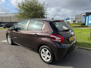 Foto 20 van Peugeot 208 2012 * 1.4 VTi Envy * APK *