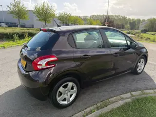 Foto 18 van Peugeot 208 2012 * 1.4 VTi Envy * APK *