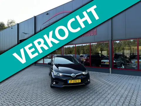 Toyota Auris Touring Sports 1.8 Hybrid Business Plus / Automaat / Camera / APK / Pano / Navi /