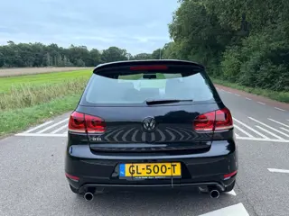 Foto 16 van Volkswagen Golf 1.4 TSI Highline GTI pakket motor gereviseerd.